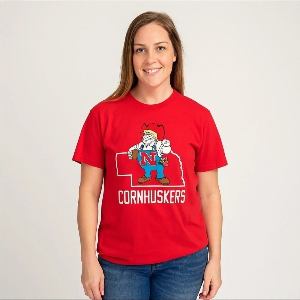 Nebraska Cornhusters Vintage-style T-shirt Herbie Husker Size Small Womens